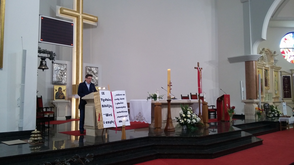 cala polska czyta biblie